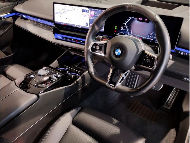 BMW BMW 5series sedan 2024