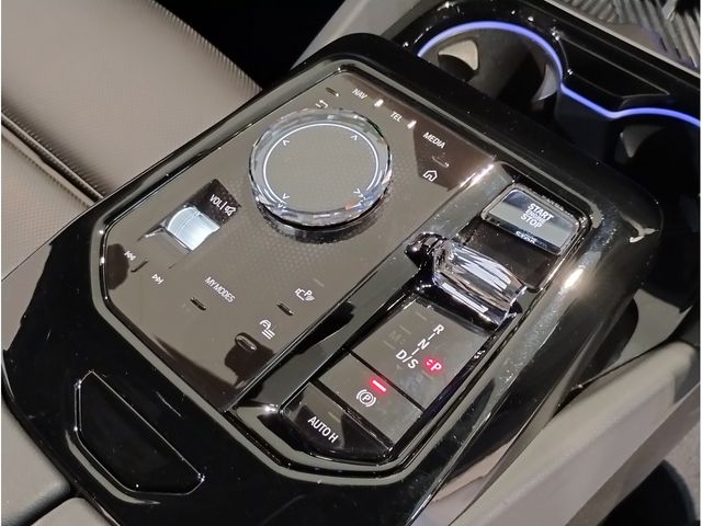 BMW BMW 5series sedan 2024