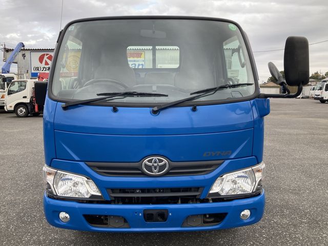TOYOTA DYNA 2020