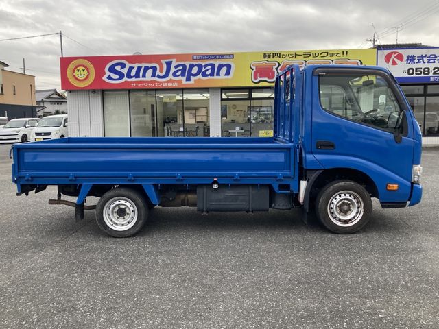 TOYOTA DYNA 2020