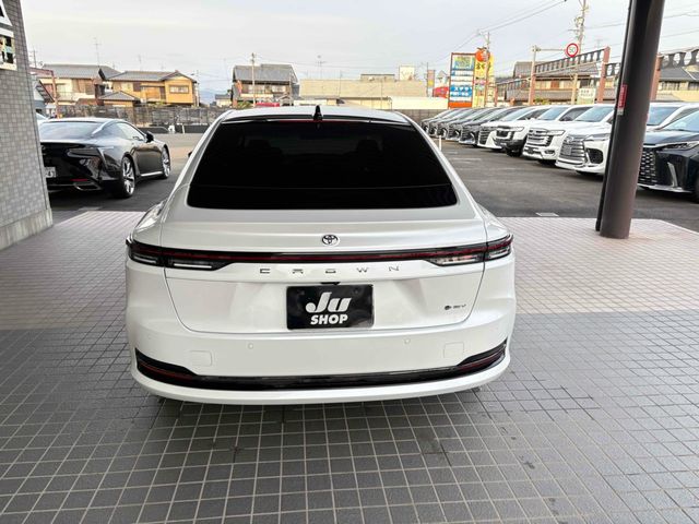 TOYOTA CROWN sedan hybrid 2024