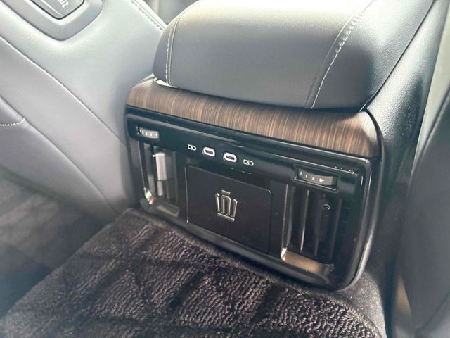 TOYOTA CROWN sedan hybrid 2024