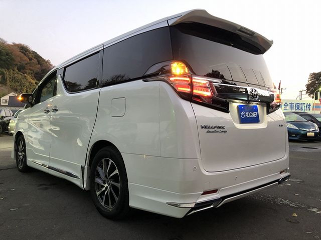 TOYOTA VELLFIRE 2016