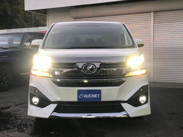 TOYOTA VELLFIRE 2016