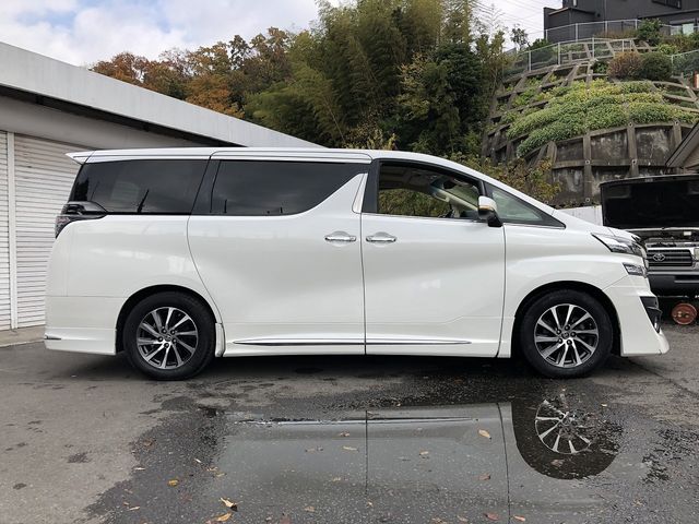 TOYOTA VELLFIRE 2016