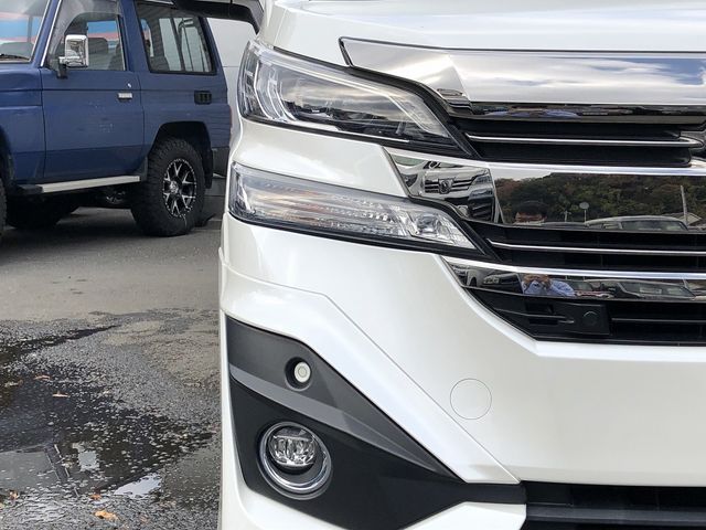 TOYOTA VELLFIRE 2016