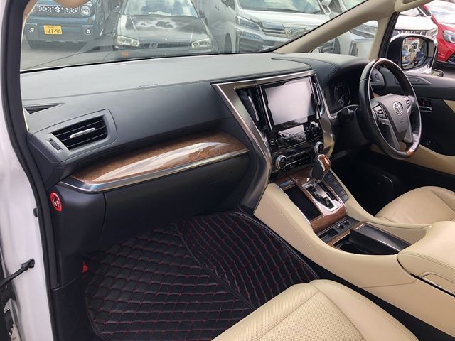 TOYOTA VELLFIRE 2016