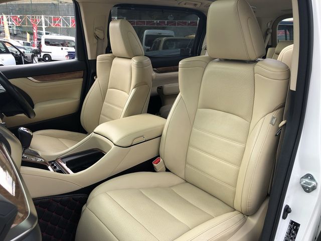 TOYOTA VELLFIRE 2016