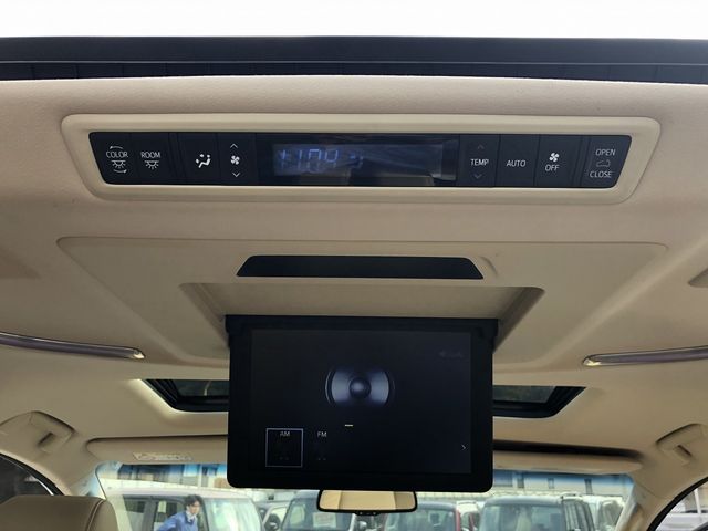 TOYOTA VELLFIRE 2016