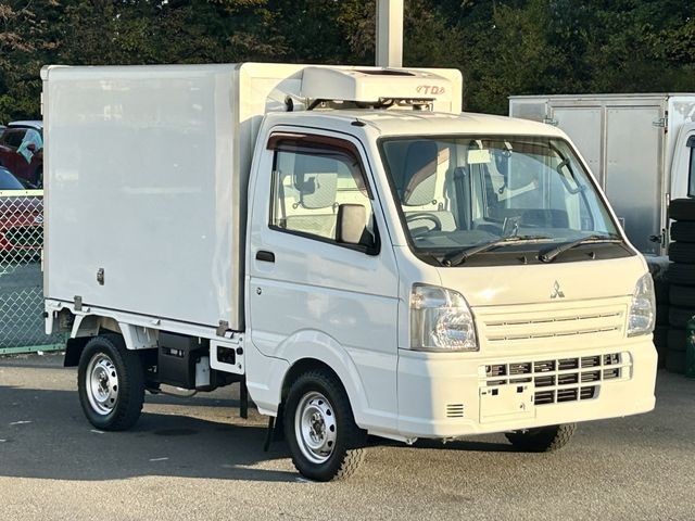 MITSUBISHI MINICAB truck 4WD 2017