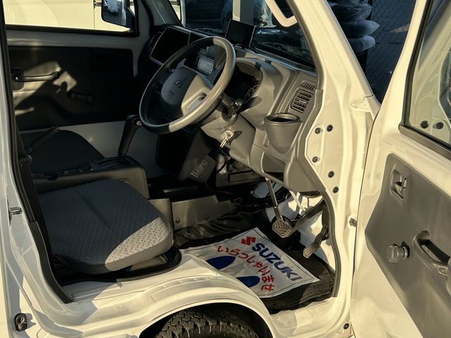 MITSUBISHI MINICAB truck 4WD 2017