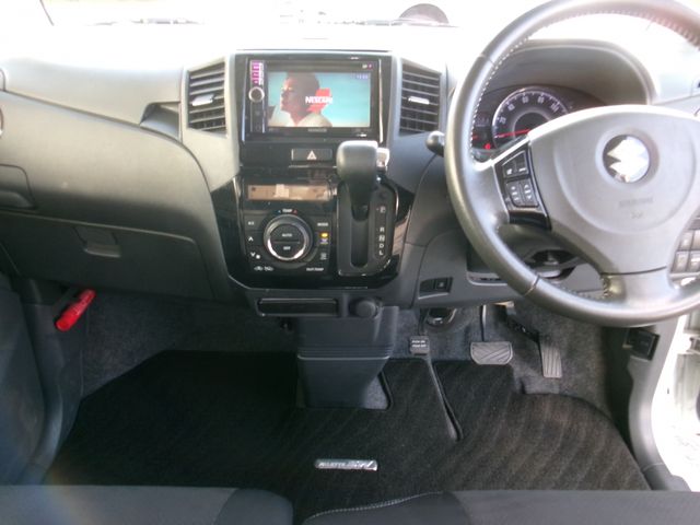 SUZUKI PALETTE SW 2013