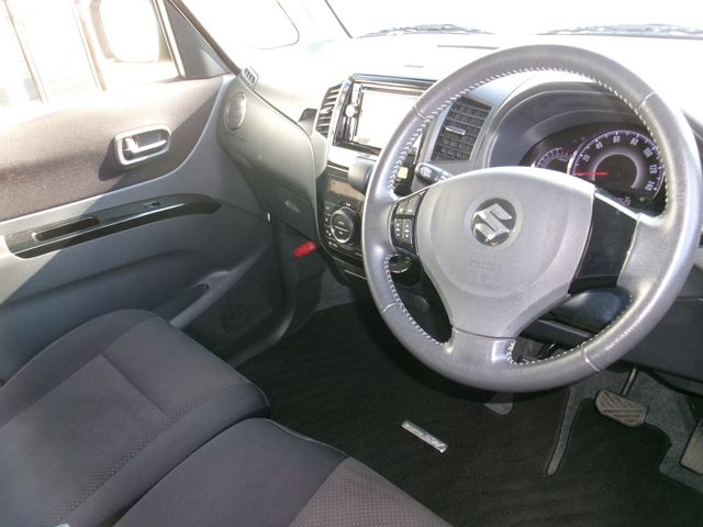 SUZUKI PALETTE SW 2013