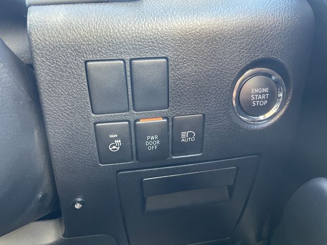 TOYOTA VELLFIRE 2018