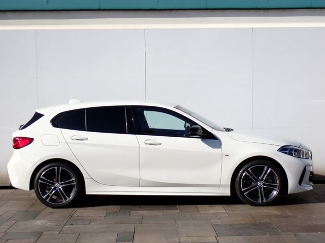 BMW BMW 1series 2022