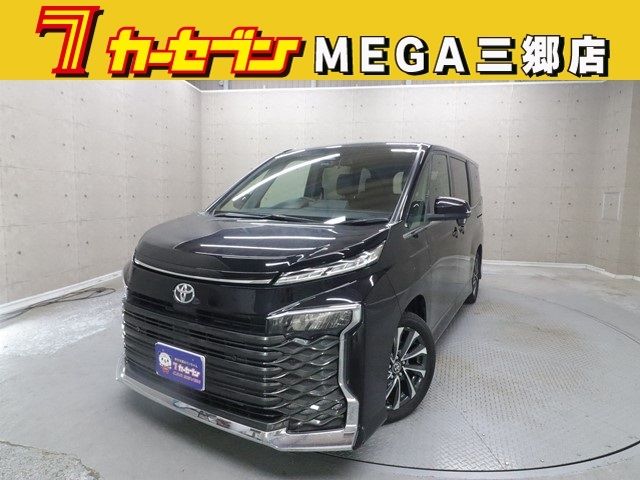TOYOTA VOXY 2022
