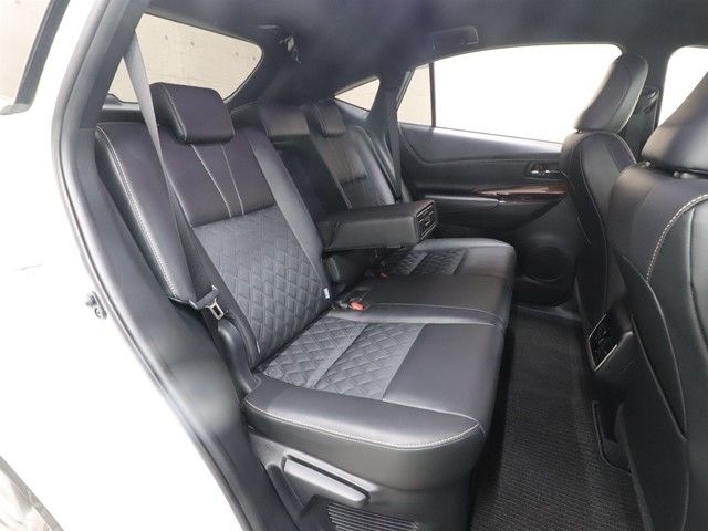 TOYOTA HARRIER 2WD 2017