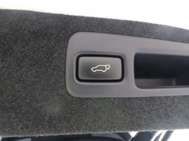 TOYOTA HARRIER 2WD 2017