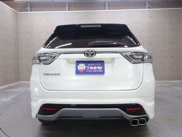TOYOTA HARRIER 2WD 2017