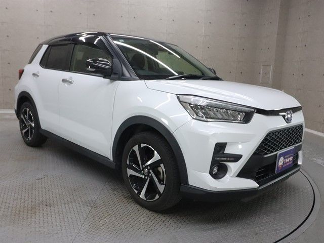 TOYOTA RAIZE HYBRID 2021