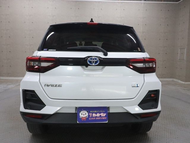 TOYOTA RAIZE HYBRID 2021