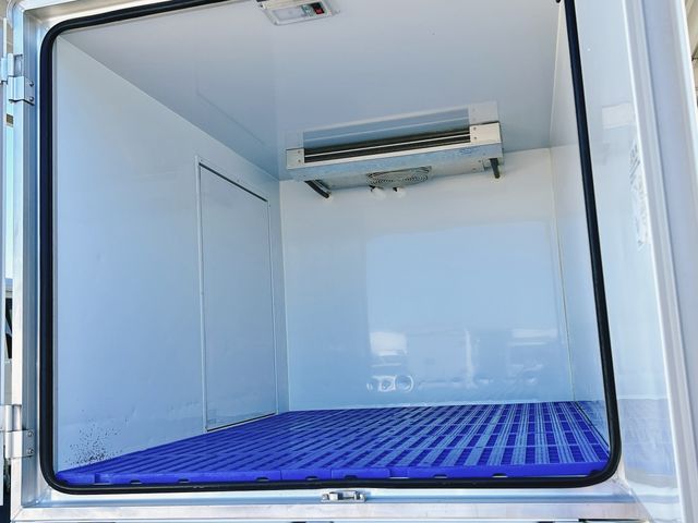 MITSUBISHI MINICAB truck 2022