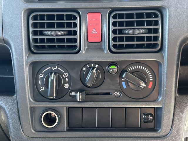 MITSUBISHI MINICAB truck 2022