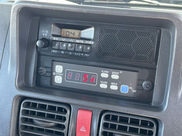 MITSUBISHI MINICAB truck 2022