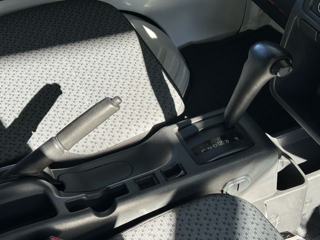 MITSUBISHI MINICAB truck 2022