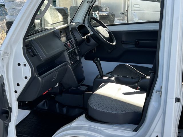 MITSUBISHI MINICAB truck 2022