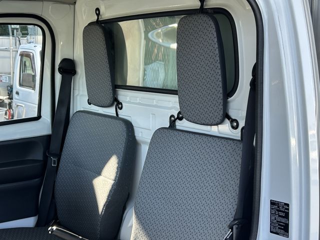 MITSUBISHI MINICAB truck 2022