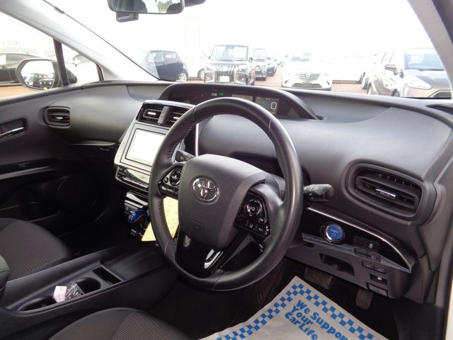 TOYOTA PRIUS 4WD 2020