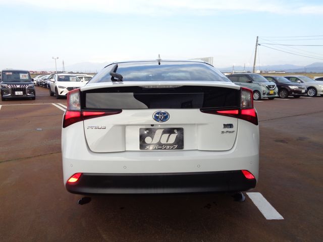 TOYOTA PRIUS 4WD 2020