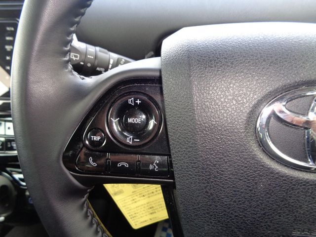 TOYOTA PRIUS 4WD 2020