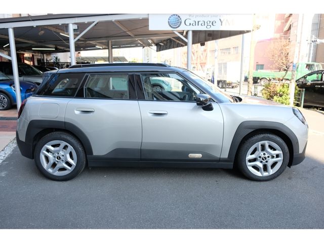 BMW MINI ACEMAN 2025