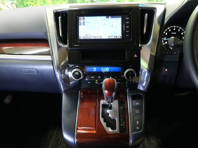 TOYOTA VELLFIRE 2015
