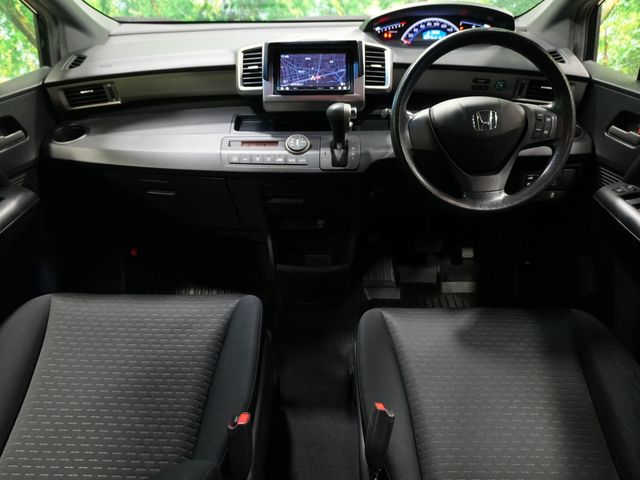 HONDA FREED Spike 2012