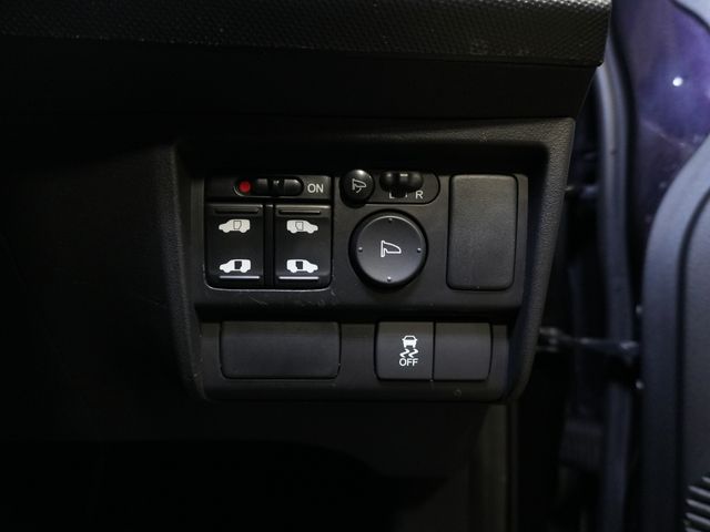 HONDA FREED Spike 2012