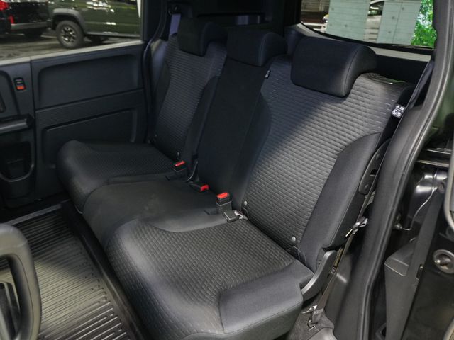 HONDA FREED Spike 2012