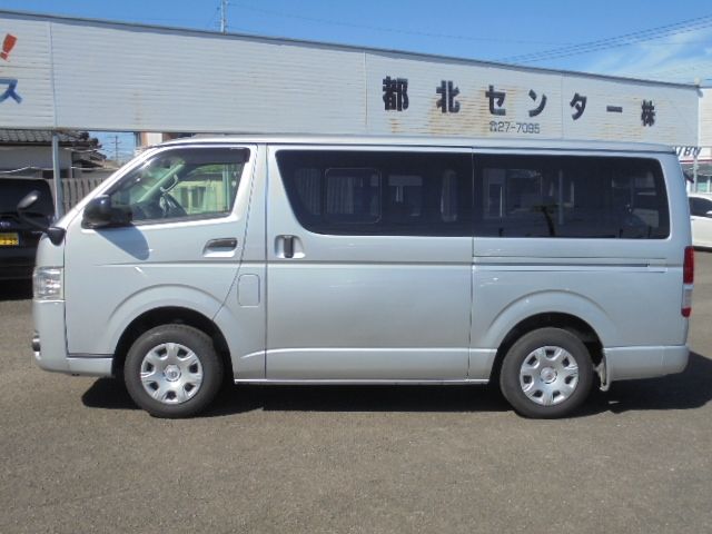 TOYOTA HIACE van 2WD 2014