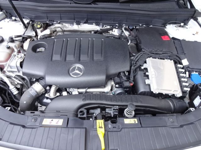 MERCEDES BENZ MERCEDES BENZ GLB 2024