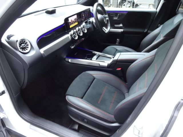 MERCEDES BENZ MERCEDES BENZ GLB 2024