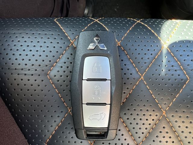 MITSUBISHI OUTLANDER PHEV 2022