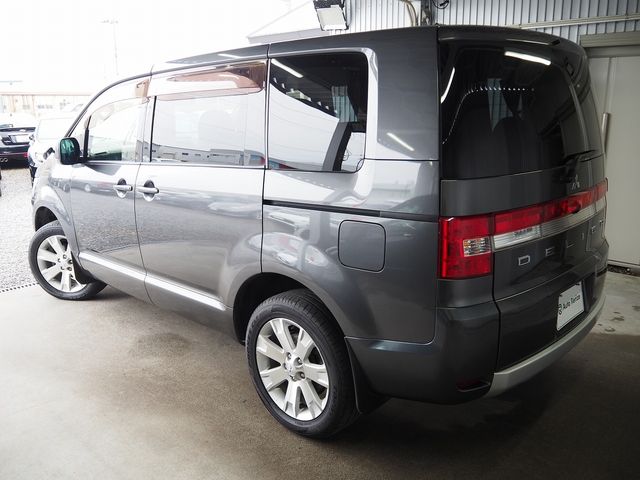 MITSUBISHI DELICA D:5 4WD 2013