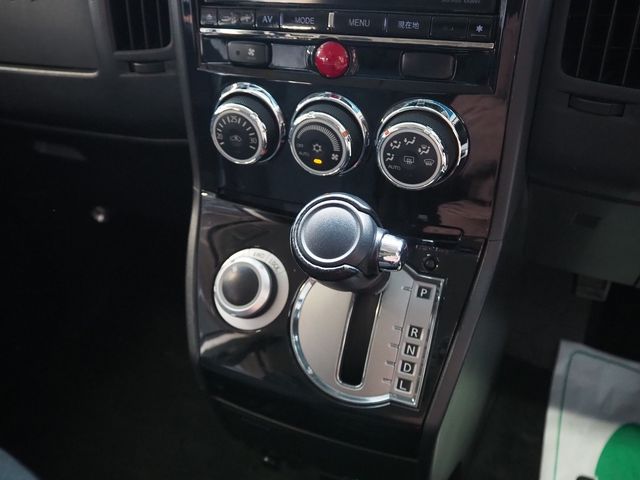 MITSUBISHI DELICA D:5 4WD 2013