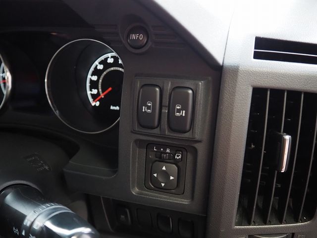 MITSUBISHI DELICA D:5 4WD 2013