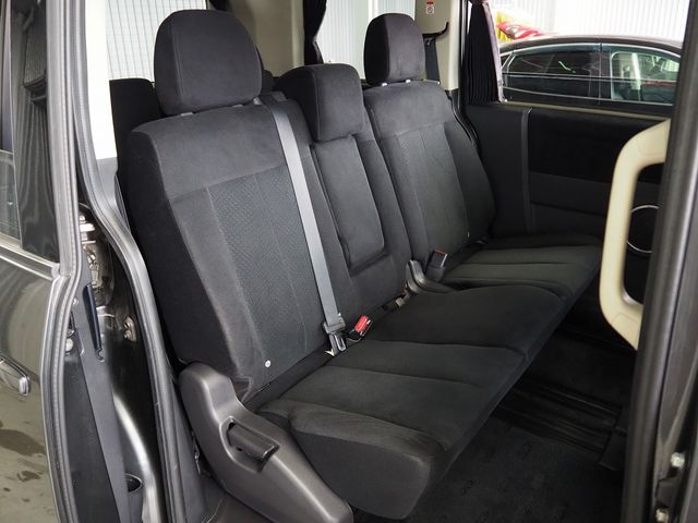 MITSUBISHI DELICA D:5 4WD 2013