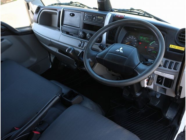 MITSUBISHI CANTER 2019