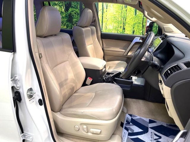 TOYOTA LANDCRUISER PRADO 2023