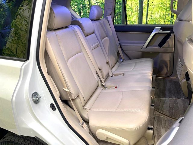 TOYOTA LANDCRUISER PRADO 2023